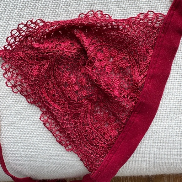 Victoria’s Secret Lace Bralettes (4) Size M - Picture 3 of 9